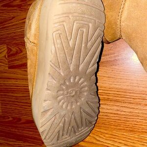 Platform uggs size 9